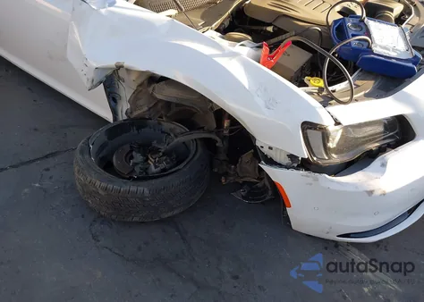 2022 Chrysler 300 S из США, поврежденный, VIN 2C3CCABG1NH187051